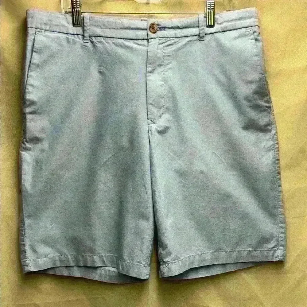 Men's IZOD Shorts Washed Chino Chambray Light Blue 36” Waist 10” Inseam